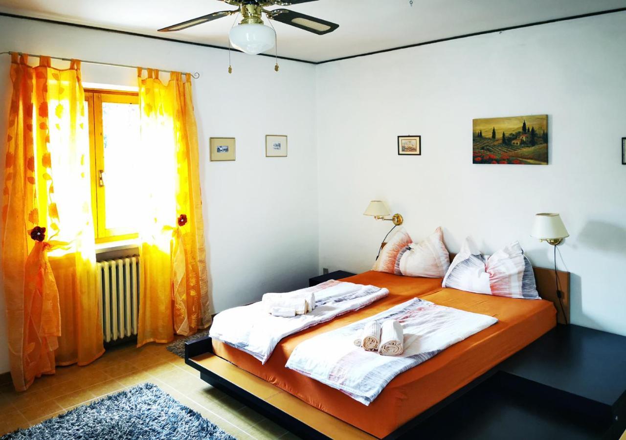 Vila Casa Rustica Con Giardino Caprino Veronese Exteriér fotografie