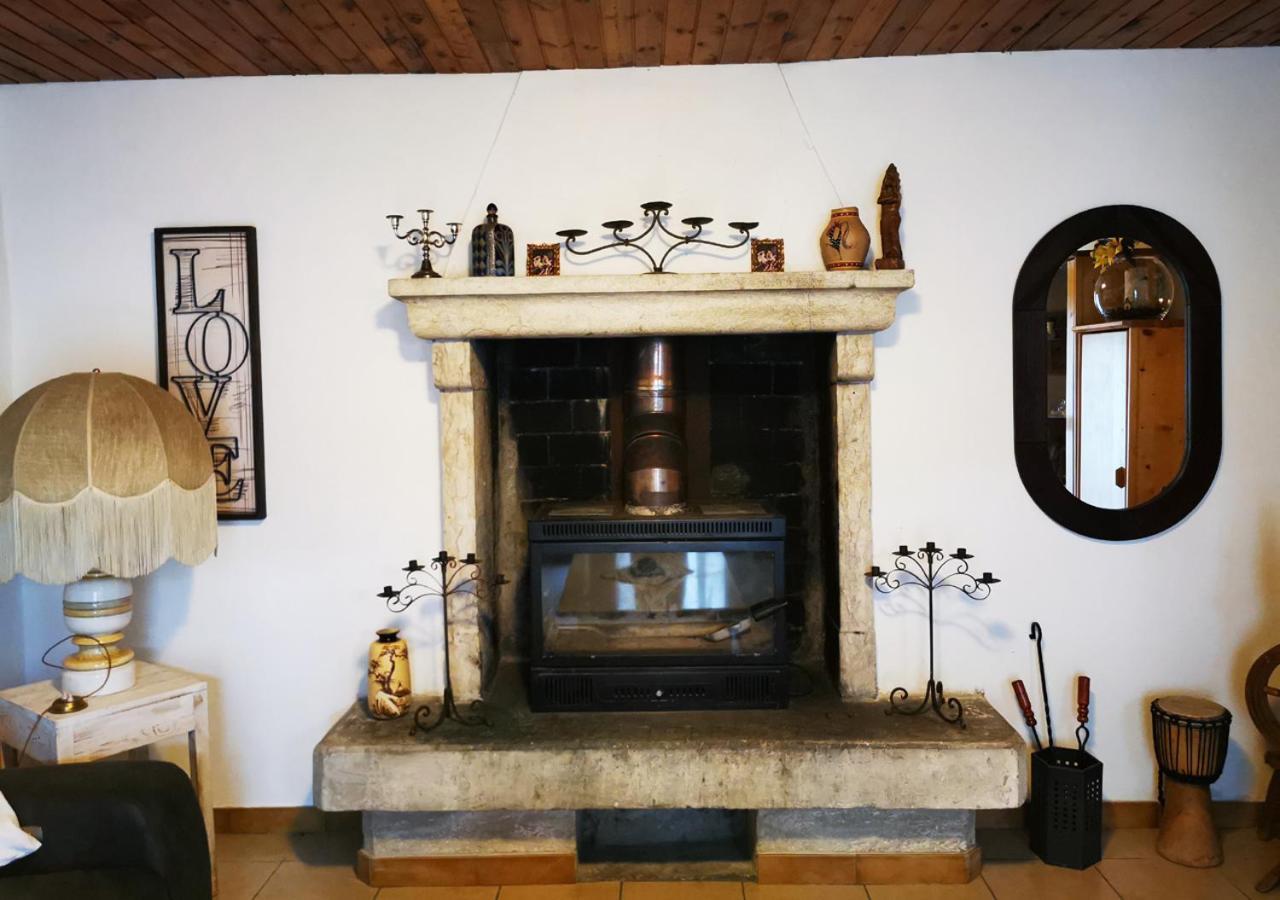 Vila Casa Rustica Con Giardino Caprino Veronese Exteriér fotografie